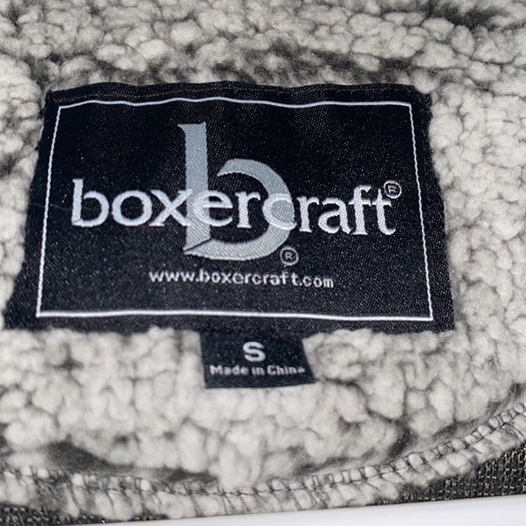 Super soft Vest gray can be zipped up like a turtle neck light weight - Picture 7 of 8